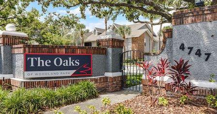 The Oaks of Woodland Park Apartments