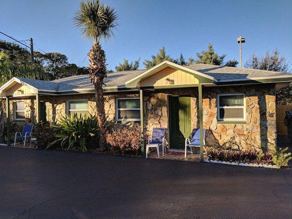 Birdsong Motel