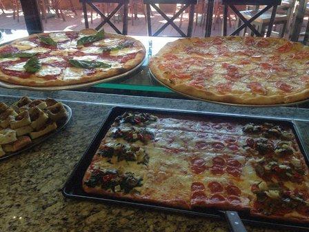 Tuttorosso Restaurant & Pizzeria