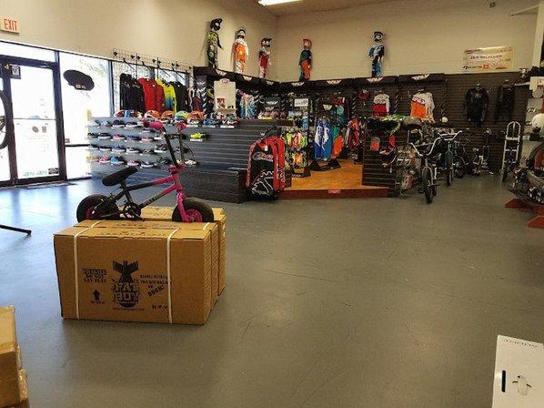 J&R Bicycles BMX SuperStore