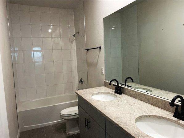 24 25 CLEANERS