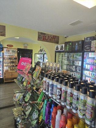 Mellow Mist Smoke Shop / Vape Shop
