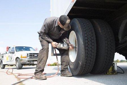 Diamond Mobile Commercial Tires Road Service