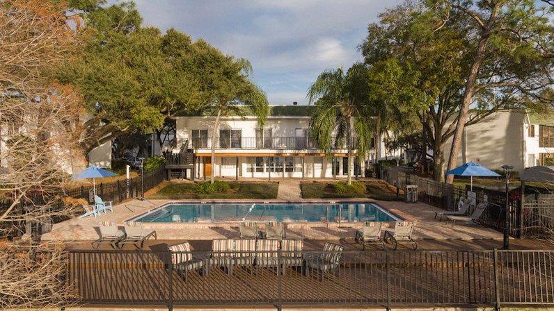 Deerpath On the Lake Apartment