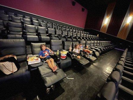 AMC Riverview 14