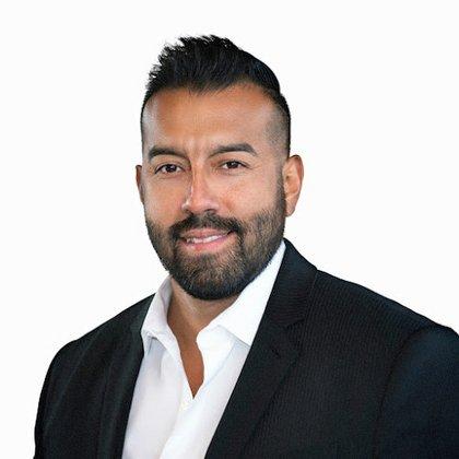 Eddie Cisneros at CrossCountry Mortgage
