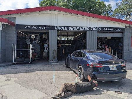 Uncle's Shop