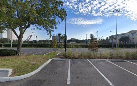 Hinks and Elaine Shimberg Field