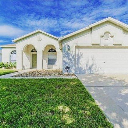 Whitney Lohr, REALTOR | Florida Living Group