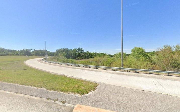 1250 I-4 Parking