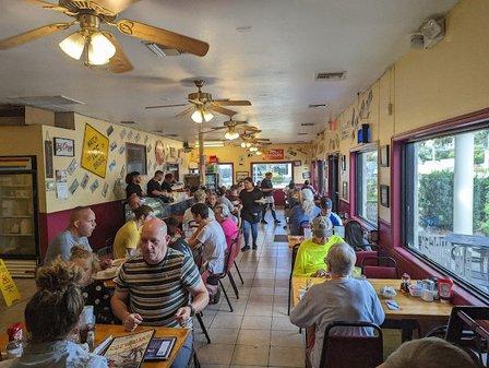 Cozy Oaks Restaurant