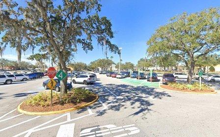 Publix Liquors at Lake Miriam Square