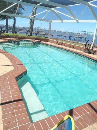 Hoffa's Pools and Honeydoos
