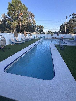 Skeet’s Pool service