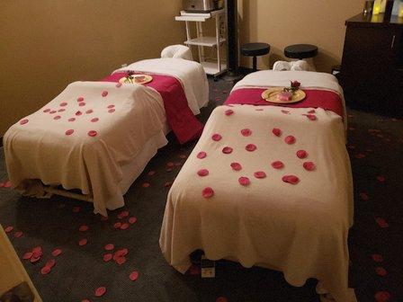 Hand & Stone Massage and Facial Spa