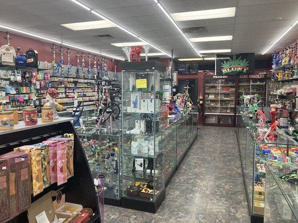 SMOKING HOT SMOKE SHOP [ VAPES | DELTA | KRATOM | CIGAR | HOOKAH | TOBACCO ]