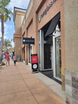 Sunglass Hut