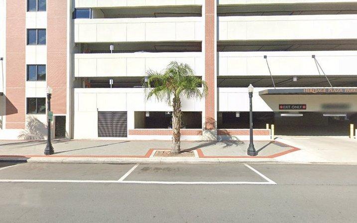 Heritage Plaza Parking Garage