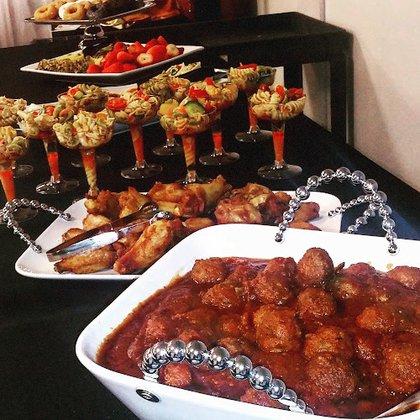 M&R Catering Comp.
