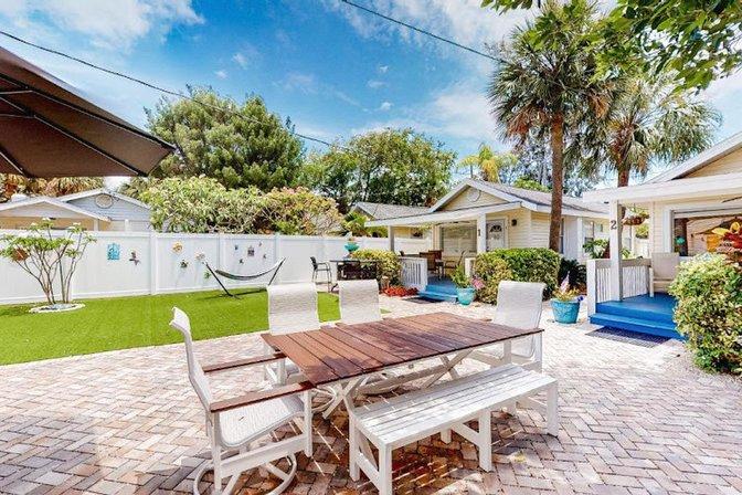 Sunset Beach Cottages of Treasure Island