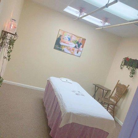 Happy Massage of Brandon
