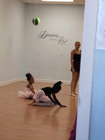 Macie's School of Dance