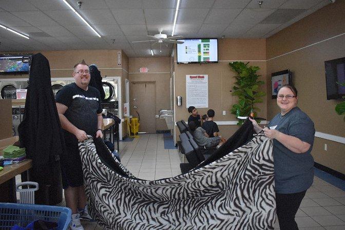 Commercial Laundry Tampa Bay and Laundromat (Speed Wash)