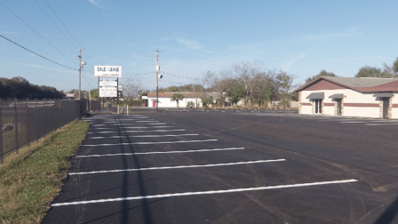 Oasis Commercial Center