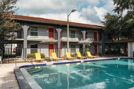 ULake Apartments