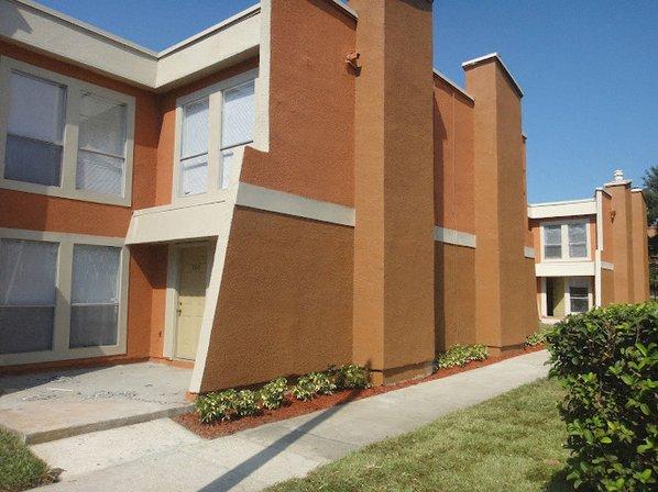 Riverside Palms Apartments
