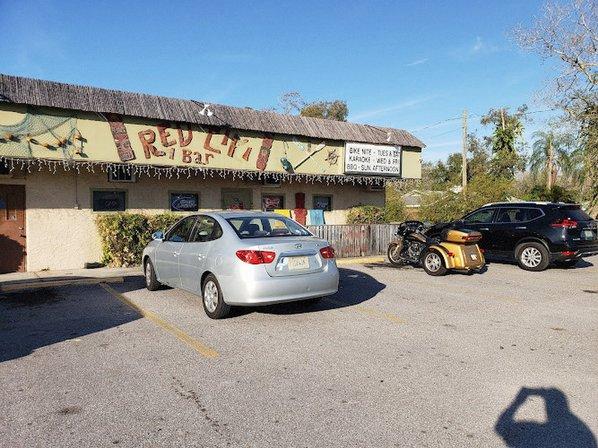 Red Tiki Bar and Grill