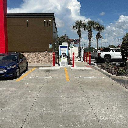 bp pulse Charging Station