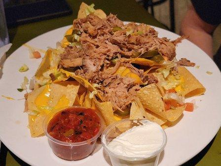 Green Iguana Bar & Grill