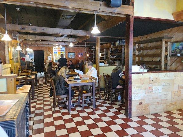 GINO's Restaurant & Bar