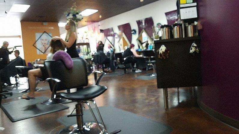 Salon Estetica AVEDA Concept Salon