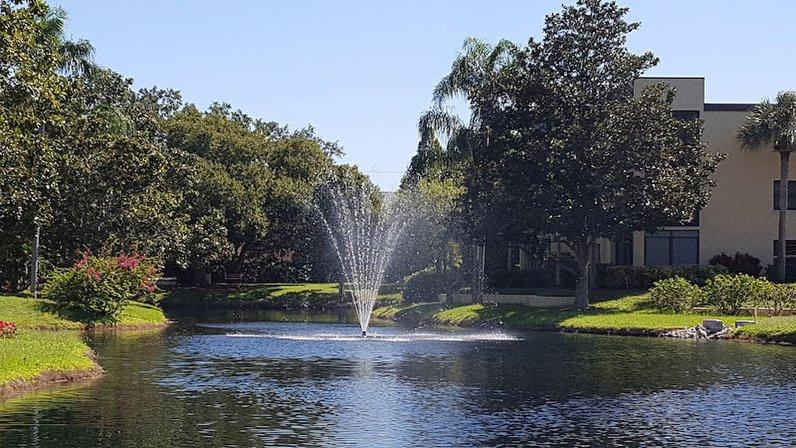 Lakeview of Largo