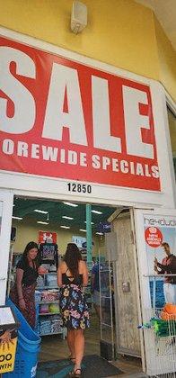 Surf Style 118: Surf, Swimwear, Sporting Goods in Madeira Beach