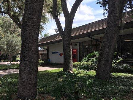 Bank of America (with Drive-thru ATM)
