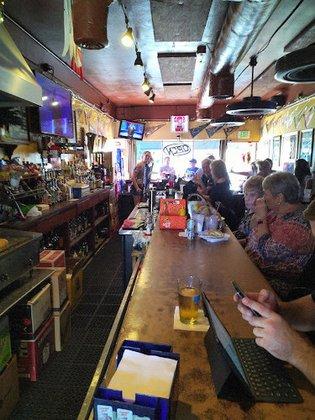 Pasadena Bar & Grill
