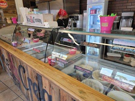 Ice&Cream Creamery