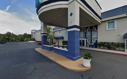 CoinFlip Bitcoin ATM - Clarion Inn & Suites (Clearwater)
