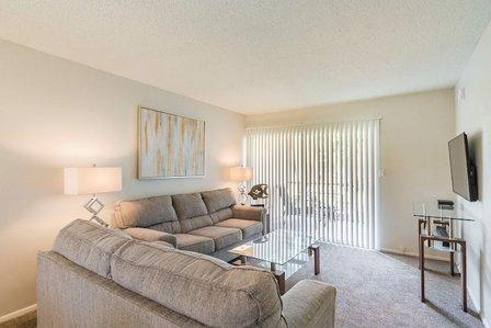 Imperial Palms Apartments
