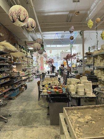DRIP YBOR, Do Really Inspirational Projects. Pottery memberships, Wheel thowing, Ceramic painting, Mosaic art, & T-shirts