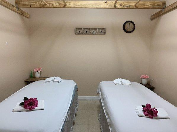 Pure Massage & Foot Spa