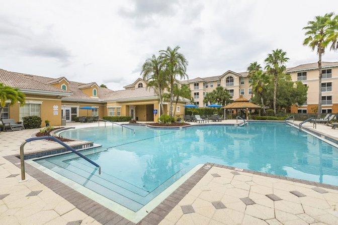 Aston Gardens At Pelican Pointe