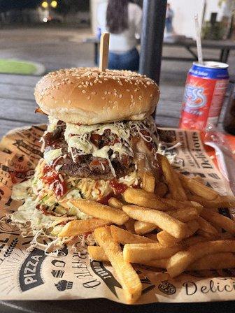 Naguara Pepitos & Grill