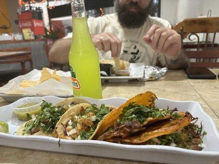 Chinelos Taqueria