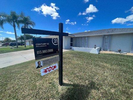 Ruddy Hostia- REALTOR | CENTURY 21 ELITE LOCATIONS, INC