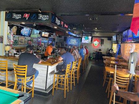 MICK'S PUB
