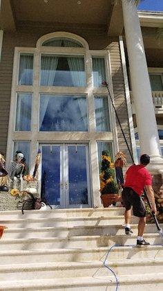 No Streaking Professional Window Washing